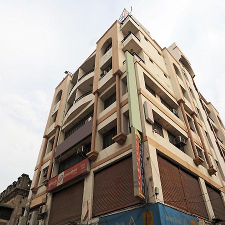 Oyo Flagship 118 Atithi Satkar Hotel Varanasi Exterior foto