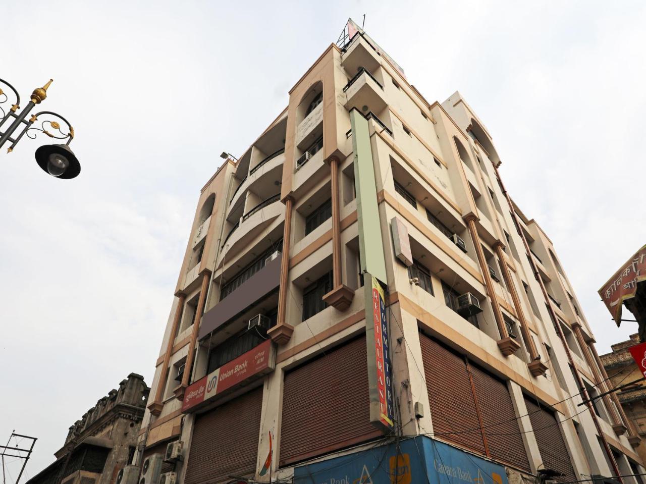 Oyo Flagship 118 Atithi Satkar Hotel Varanasi Exterior foto